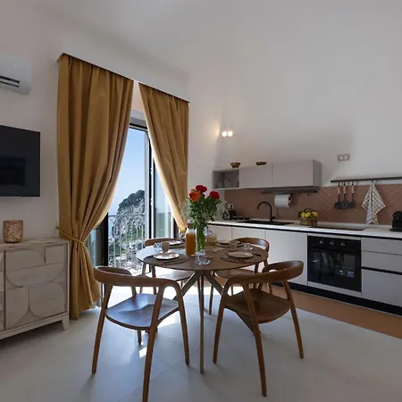 Dimora La Fenice Ambra شقة *